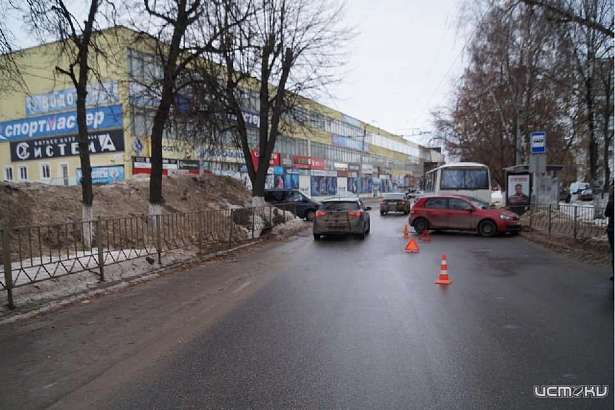 Два подростка и шестилетний ребенок пострадали в ДТП с маршруткой в Орле Два подростка и шестилетний ребенок пострадали в ДТП с маршруткой в Орле