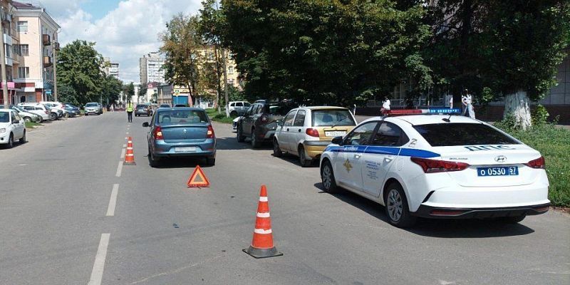 ДТП в Орле В Орле пенсионерка решила перейти дорогу в неположенном месте и попала в больницу
