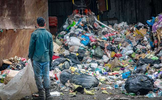 В отношении УК «Домком» СК проводит проверку из-за скопившегося мусора у многоэтажки в Заводском районе Орла В отношении УК «Домком» СК проводит проверку из-за скопившегося мусора у многоэтажки в Заводском районе Орла