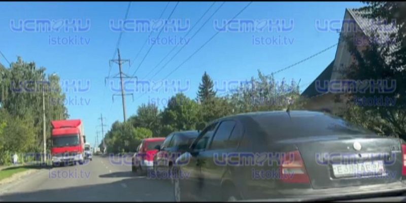 авария в Орле В Орле на улице Генерала Родина образовалась огромная пробка из-за аварии