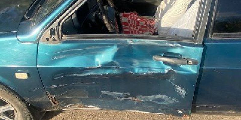 автомобильная авария В Орловской области легковушка протаранила мопед с детьми