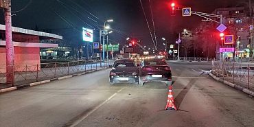 «BMW» и «Renault» не поделили дорогу в Орле в час «пик». Есть пострадавший «BMW» и «Renault» не поделили дорогу в Орле в час «пик». Есть пострадавший