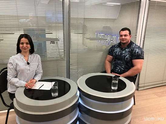Сегодня на телеканале "Истоки" смотрите программу "Интервью". На этот раз ее гостем стал орловский силач Евгений Чикунов Сегодня на телеканале "Истоки" смотрите программу "Интервью". На этот раз ее гостем стал орловский силач Евгений Чикунов