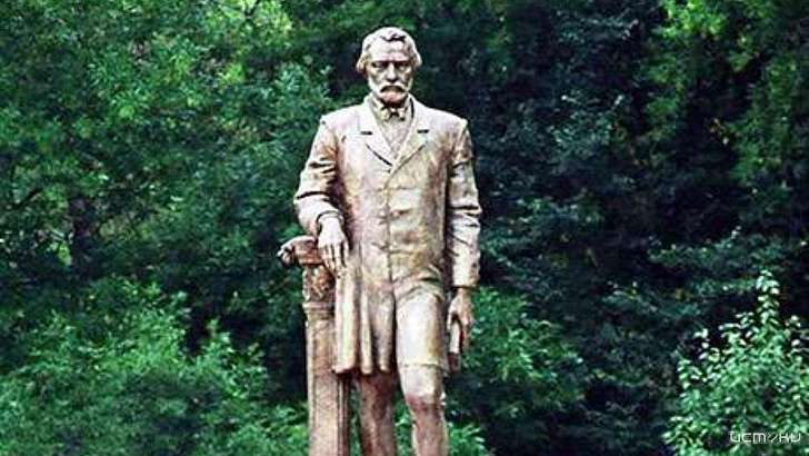 Вслед за Орлом случай вандализма с участием подростков зафиксирован во Мценске Вслед за Орлом случай вандализма с участием подростков зафиксирован во Мценске