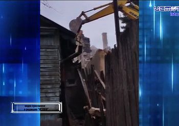 Жители дома на Карачевской улице в Орле остались на улице из-за демонтажа соседнего здания Жители дома на Карачевской улице в Орле остались на улице из-за демонтажа соседнего здания