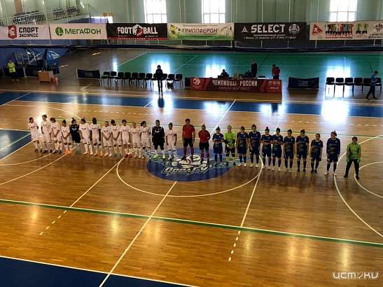 Женская мини - футбольная команда "ОрелГУ- КПРФ" приняла на родном паркете футболисток пензенской "Лагуны УОР" Женская мини - футбольная команда "ОрелГУ- КПРФ" приняла на родном паркете футболисток пензенской "Лагуны УОР"