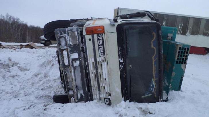 Придавило фурой: на трассе «Орел-Брянск» произошла жуткая авария Придавило фурой: на трассе «Орел-Брянск» произошла жуткая авария