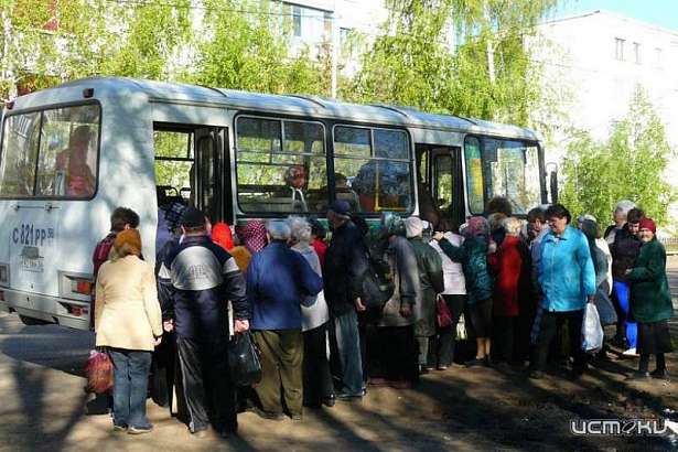 К Пасхе маршруты общественного транспорта продлят до кладбищ К Пасхе маршруты общественного транспорта продлят до кладбищ