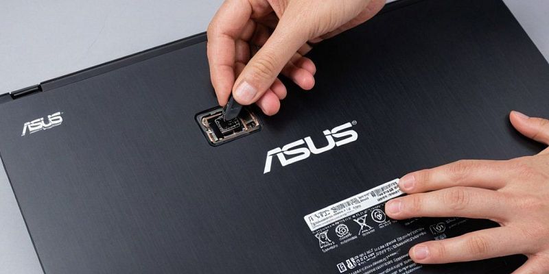 ремонт техника Замена петлей крышки на ноутбуке Asus: устранение люфта и трещин