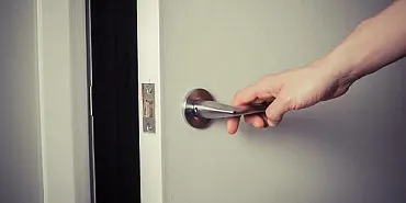 спасатели Спасение женщины  мчс происшествие Орловские спасатели спасли пожилую женщину