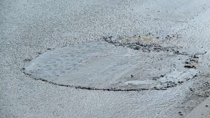 В мэрии сообщили о ремонте орловских дорог щебнем и литым асфальтобетоном В мэрии сообщили о ремонте орловских дорог щебнем и литым асфальтобетоном