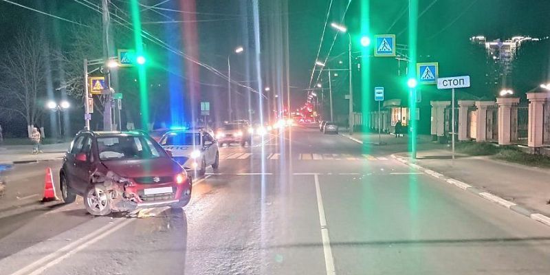 В Орле столкнулись две легковушки в результате нарушения ПДД обоими водителями В Орле столкнулись две легковушки в результате нарушения ПДД обоими водителями