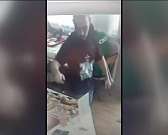 Видео: в Орле по записям с камер разыскивают нечистого на руку мужчину Видео: в Орле по записям с камер разыскивают нечистого на руку мужчину