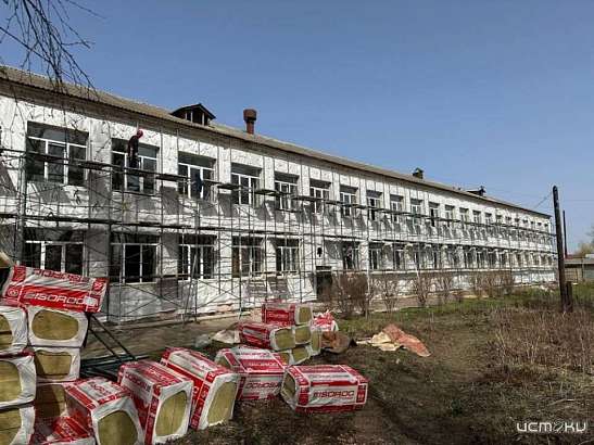 В Орловской области продолжается капитальный ремонт Мезенского лицея В Орловской области продолжается капитальный ремонт Мезенского лицея