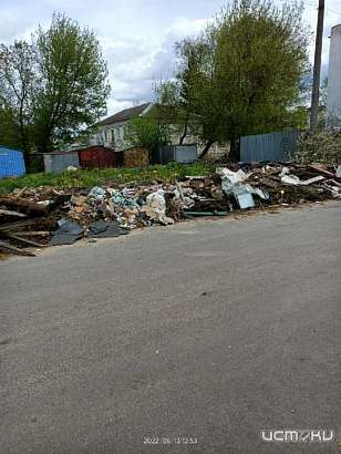 Управляющая компания махнула рукой на свалку в заводском районе Управляющая компания махнула рукой на свалку в заводском районе