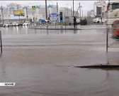 В Орле прочищают ливневки в мороз, глыба ледяного снега едва не убила прохожих в Советском районе города, а на Знаменке произошло жёсткое ДТП. Об этом... В Орле прочищают ливневки в мороз, глыба ледяного снега едва не убила прохожих в Советском районе города, а на Знаменке произошло жёсткое ДТП. Об этом...