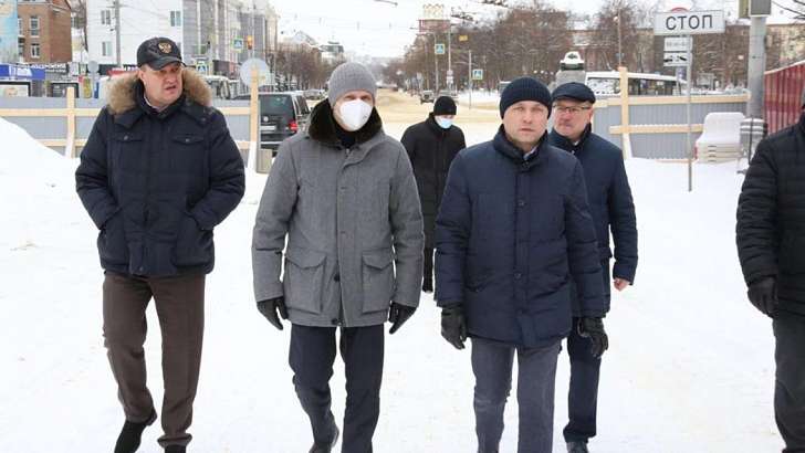 Орловские власти никак не отреагировали на травму девятиклассника на Красном мосту Орловские власти никак не отреагировали на травму девятиклассника на Красном мосту