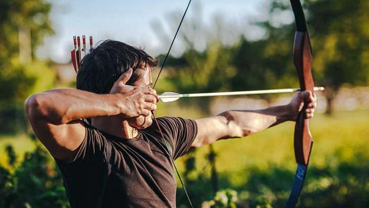 Соревнования по натягиванию тетивы и попаданию в цель стартовали в Орле Соревнования по натягиванию тетивы и попаданию в цель стартовали в Орле