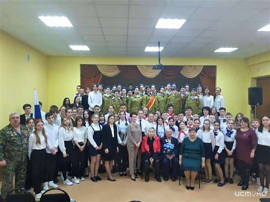 В Орле в школе №24 открылась ячейка "Движение первых" В Орле в школе №24 открылась ячейка "Движение первых"