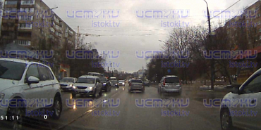 Мост Дружбы Орловская "Спецавтобаза" латает мост Дружбы, который еще на гарантии