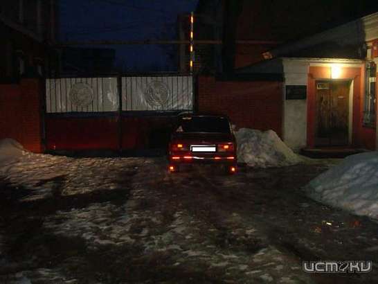 … я кирпич — иду на сближение: в Ливнах «семерка» въехала в кирпичную стену … я кирпич — иду на сближение: в Ливнах «семерка» въехала в кирпичную стену