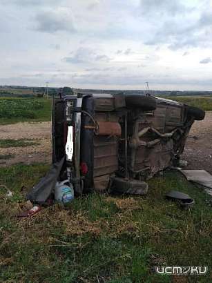 На трассе в Орловской области перевернулась «шестерка» На трассе в Орловской области перевернулась «шестерка»