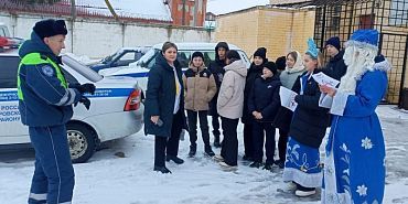 Юные орловчане в гостях у сотрудников Покровской ГИБДД Юные орловчане в гостях у сотрудников Покровской ГИБДД