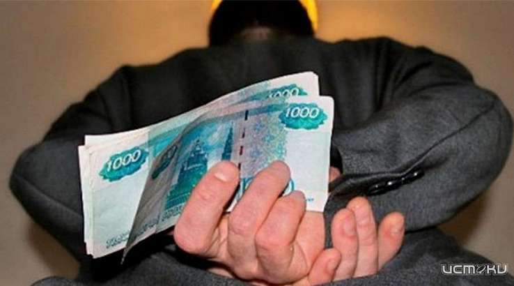 Приятель во время застолья украл у орловчанки сумку с деньгами Приятель во время застолья украл у орловчанки сумку с деньгами