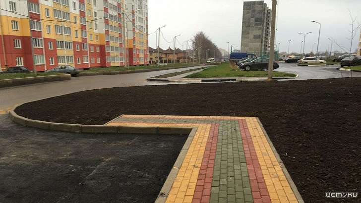 Застройщик доведет до ума тротуары в Болховском микрорайоне Застройщик доведет до ума тротуары в Болховском микрорайоне