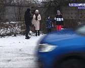 Минусы точечной застроки. Жильцы двух домов посреди промзоны много лет не могут добиться нормального подъезда к своим домам Минусы точечной застроки. Жильцы двух домов посреди промзоны много лет не могут добиться нормального подъезда к своим домам