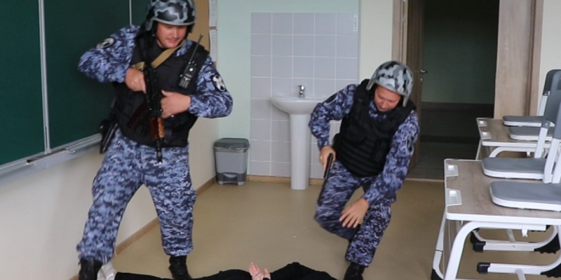 Безопасность превыше всего! в 53й школе прошли межведомственные антитеррористические учения Безопасность превыше всего! в 53й школе прошли межведомственные антитеррористические учения