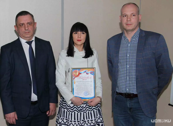 В Орле бдительная сотрудница салона сотовой связи не дала пенсионерке перевести мошенникам 1 млн рублей В Орле бдительная сотрудница салона сотовой связи не дала пенсионерке перевести мошенникам 1 млн рублей