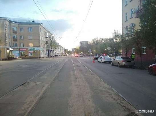 В центре Орла автомобиль сбил девушку В центре Орла автомобиль сбил девушку