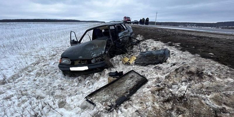 Не выдержал боковой интервал: под Орлом в ДТП разбился водитель «Lada Samara» Не выдержал боковой интервал: под Орлом в ДТП разбился водитель «Lada Samara»
