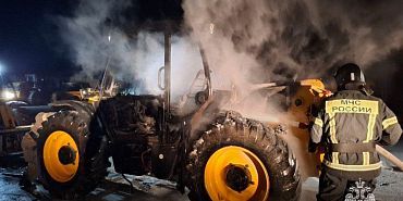пожар Ночью в орловской деревне вспыхнул погрузчик