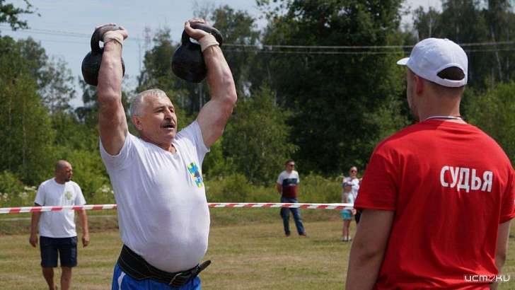 В свои 64 орловчанин обошел 30-летних в гиревом спорте В свои 64 орловчанин обошел 30-летних в гиревом спорте