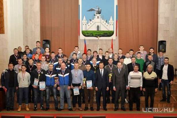 Орловские полицейские победили в первенстве города по мини-футболу Орловские полицейские победили в первенстве города по мини-футболу