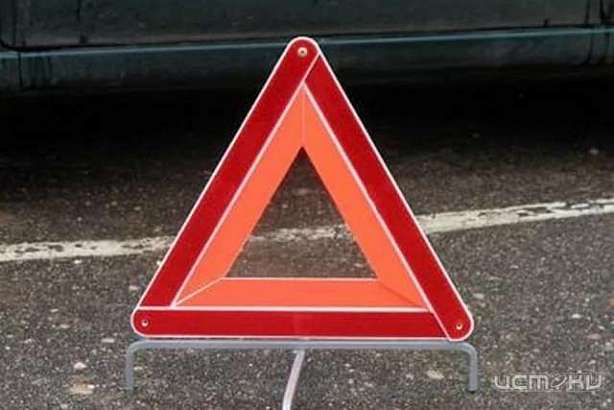 В Орле «Toyota» врезалась в «Ладу». Пострадал один человек В Орле «Toyota» врезалась в «Ладу». Пострадал один человек