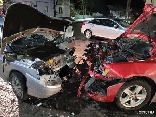 В Малоархангельске иномарка устроила тройное ДТП. Пострадали дети В Малоархангельске иномарка устроила тройное ДТП. Пострадали дети