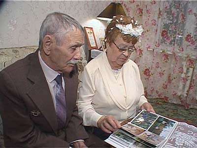 Прожив вместе 60 (!) лет, они знают секрет семейного счастья Прожив вместе 60 (!) лет, они знают секрет семейного счастья