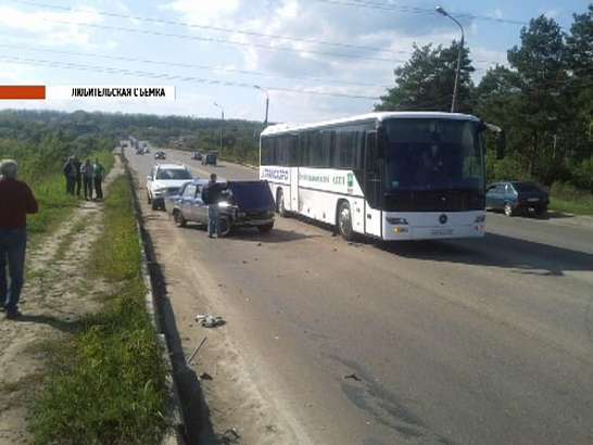 Автобус ФК попал в ДТП Автобус ФК попал в ДТП