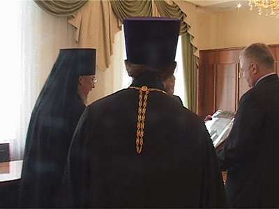 Встреча губернатора с Пантелиимоном Встреча губернатора с Пантелиимоном