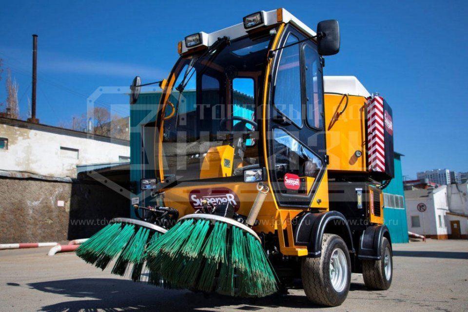 Администрация Орла закупает подметально-уборочную машину стоимостью свыше 15 млн рублей