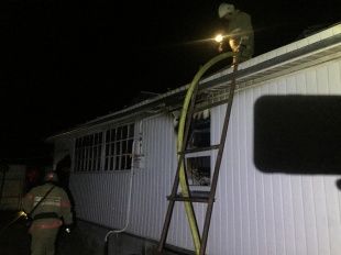 Во Мценском районе из-за стиральной машинки загорелся дом