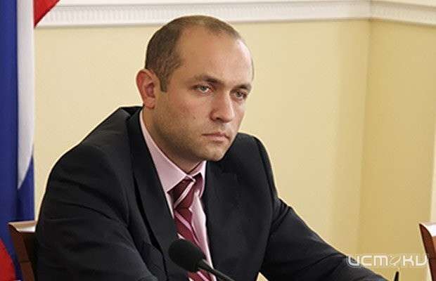 Мэр Юрий Парахин оскорбился в ответ на предложение меньше воровать