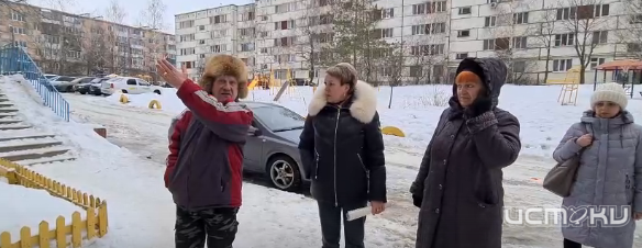 Жители дома в Лужках задыхаются от трупного запаха из подвала