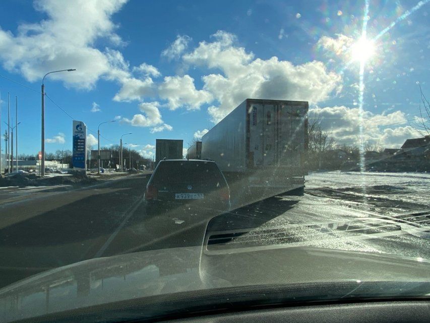 Весенний фуропад: в Орле уже 3-ий большегруз за последние 2 недели перегораживает Карачевское шоссе