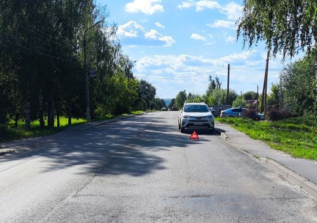 В Болхове мужчина выскочил на проезжую часть и угодил под колеса