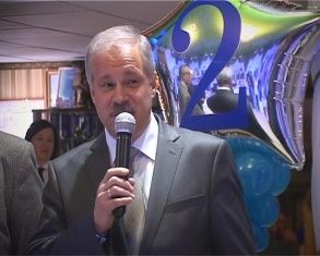 Медиахолдинг "Истоки" с 21-летием поздравил Олег Карпиков