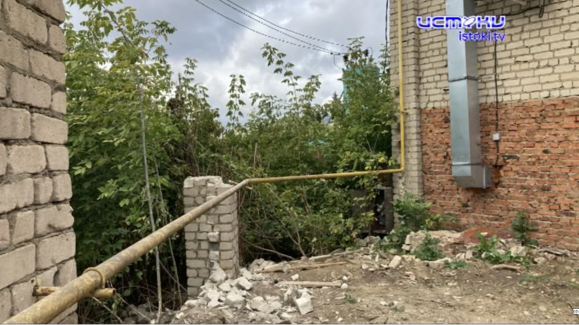 Редкий случай: владелец земли пытается избавиться от газовой трубы, от чего несут убытки соседи-предприниматели